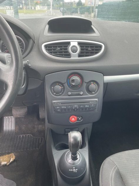 RENAULT CLIO III DYNAMIQUE 1.5DCI 85 QUICKSHIFT 5 2010