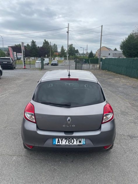 RENAULT CLIO III DYNAMIQUE 1.5DCI 85 QUICKSHIFT 5 2010