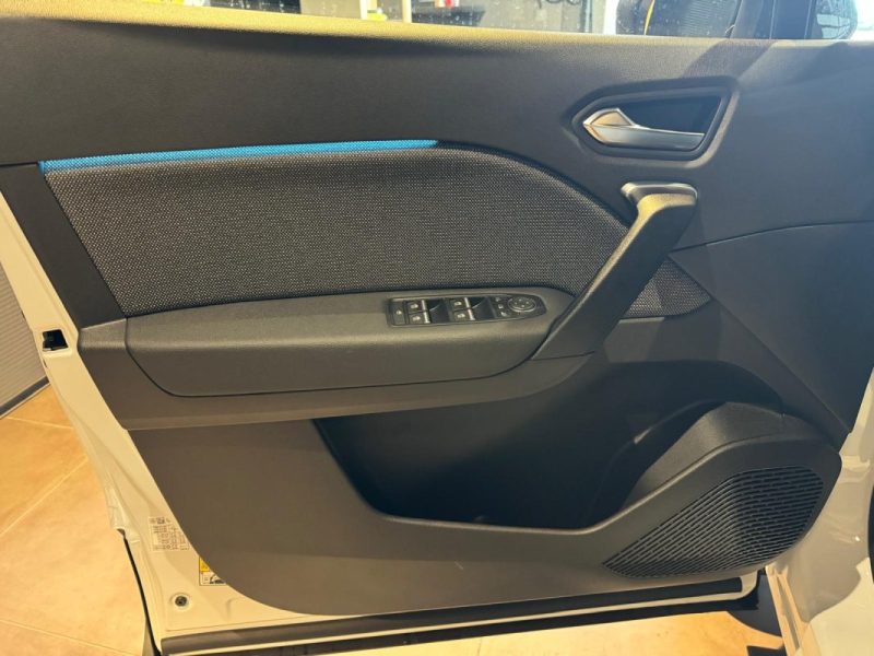 RENAULT CAPTUR 1.6 E-TECH 145 TECHNO / ATTELAGE RDSO  