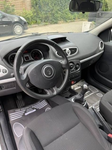 RENAULT CLIO 1,2 DYNAMIQUE 2012 - 55 102Kms - Climatisation - Premier Main - SUIVIT RENAULT 