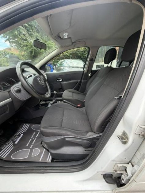RENAULT CLIO 1,2 DYNAMIQUE 2012 - 55 102Kms - Climatisation - Premier Main - SUIVIT RENAULT 