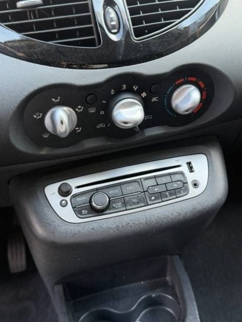 RENAULT TWINGO 1.2 DYNAMIQUE 2013 - Climatisation - Distrib ok - Parfait Etat - SUIVIT RENAULT