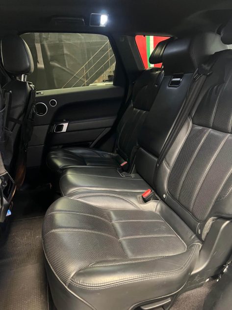 MAGNIFIQUE RANGE ROVER SPORT HSE TDV6 3.0D 258CH (CAMÉRA RECUL, BOITE AUTO, CLIM AUTO)