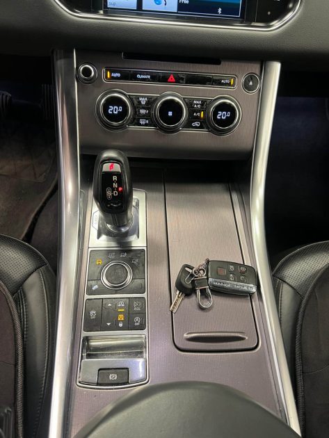 MAGNIFIQUE RANGE ROVER SPORT HSE TDV6 3.0D 258CH (CAMÉRA RECUL, BOITE AUTO, CLIM AUTO)