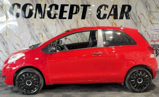 TOYOTA YARIS 1.0 VVT-ICOOL 2011 - 42 104Kms - Distrib ok - Premier main - SUIVIT TOYOTA