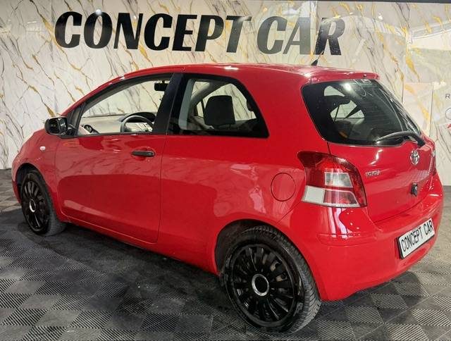 TOYOTA YARIS 1.0 VVT-ICOOL 2011 - 42 104Kms - Distrib ok - Premier main - SUIVIT TOYOTA