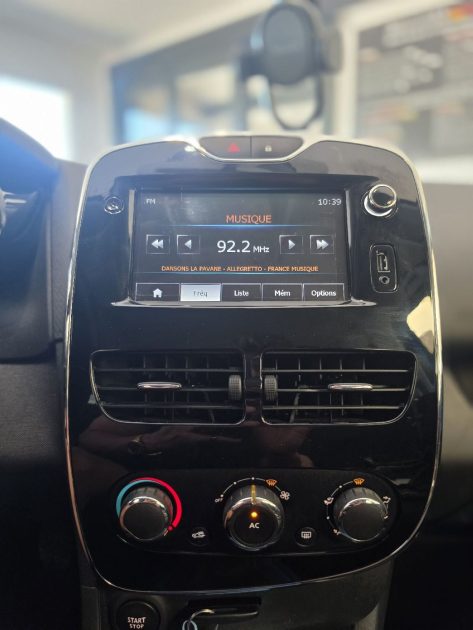 RENAULT CLIO IV 0.9 TCe 90 ch Zen Energy 2013 - CT OK -Garantie 12 mois ou 15 000 km. 