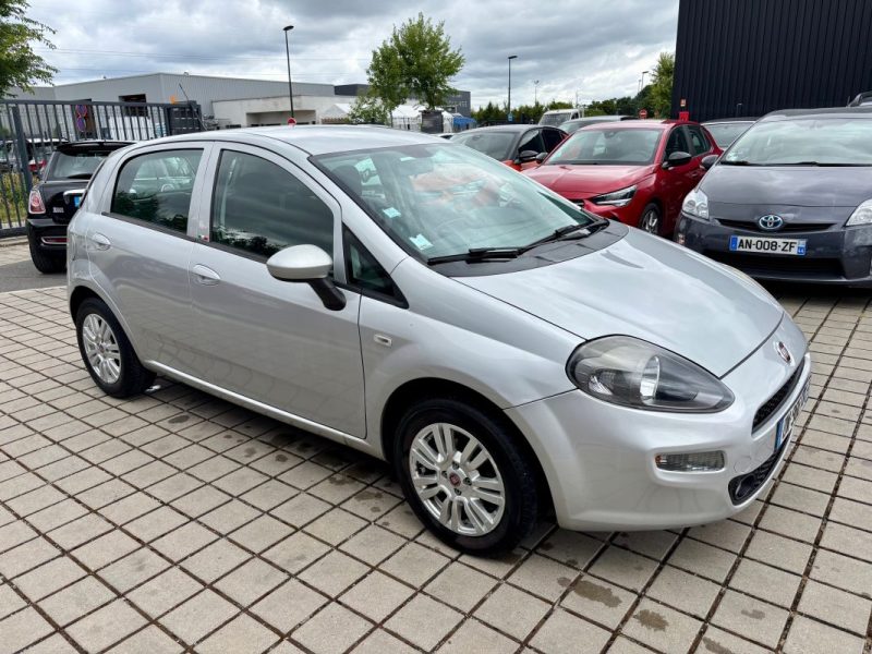FIAT PUNTO 1.2 8V 69 FINITION STEEL 2015