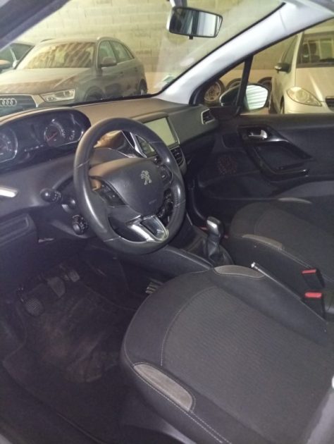 PEUGEOT 208 1.2 VTI 82 ACTIVE 2014