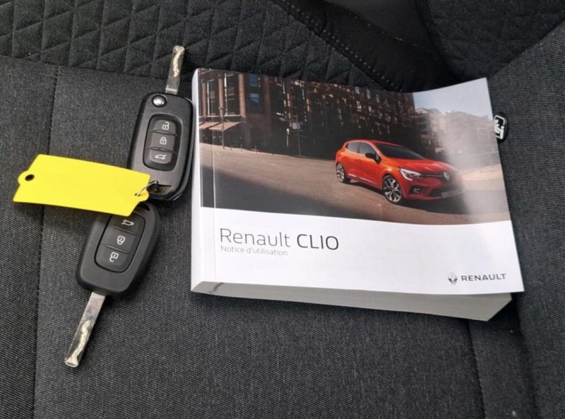 RENAULT CLIO V 1.0 SCE 65 LIMITED 2022