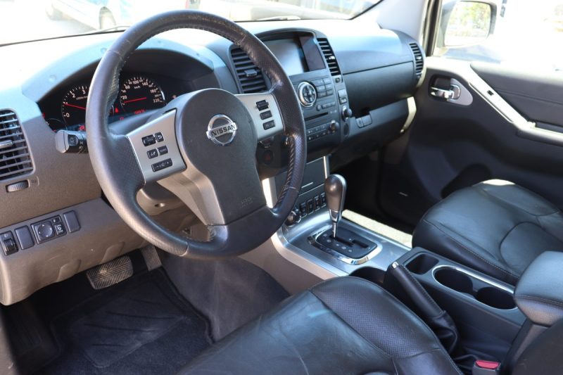 NAVARA NISSAN NAVARA DOUBLE-CAB 3.0 V6 DCI 231 LE 4X4 2010