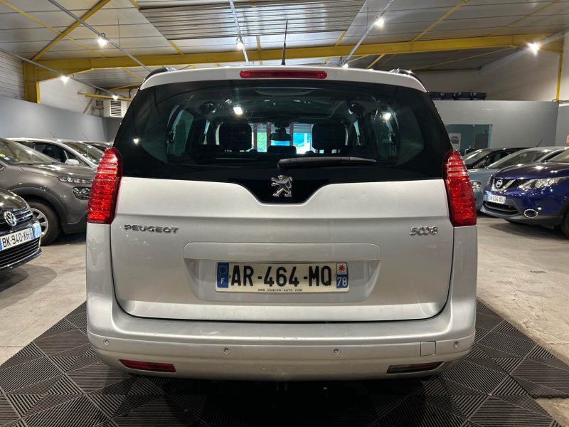 PEUGEOT 5008  2.0 BLUEHDI 150CH 