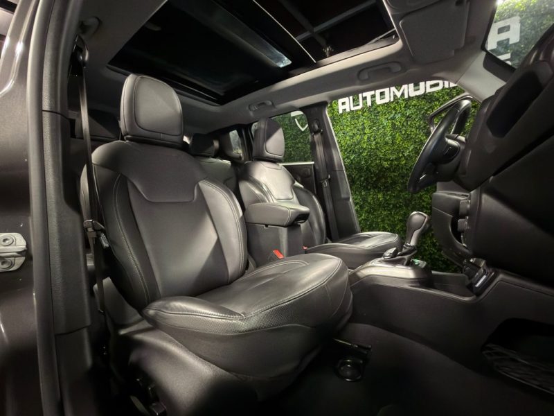 JEEP RENEGADE 2.0 140 Cv LIMITED 4X4 - CUIR / TOIT PANORAMIQUE / CAMERA - GARANTIE 1 AN