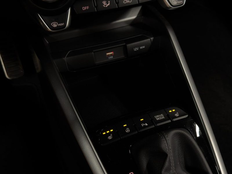 KIA STONIC 1.0 T-GDI 100 Cv GT-LINE - CARPLAY & ANDROID  / CAMERA / KEYLESS / GARANTIE CONSTRUCTEUR