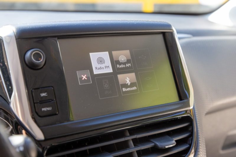 PEUGEOT 2008 1.2 PURE TECH 110 ALLURE 2015