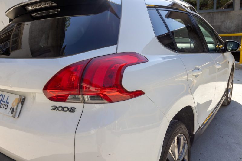 PEUGEOT 2008 1.2 PURE TECH 110 ALLURE 2015
