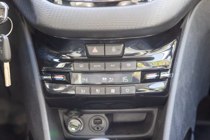PEUGEOT 2008 1.2 PURE TECH 110 ALLURE 2015