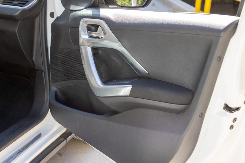 PEUGEOT 2008 1.2 PURE TECH 110 ALLURE 2015