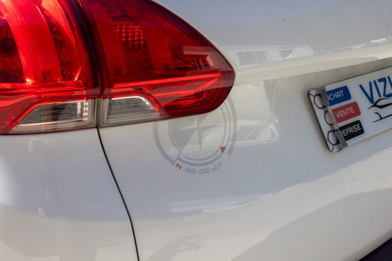PEUGEOT 2008 1.2 PURE TECH 110 ALLURE 2015