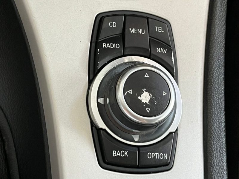 🚗 BMW SÉRIE 3 TOURING 318d ⚙️ 📱 Bluetooth 🧭 Navigation 🔗 Attelage