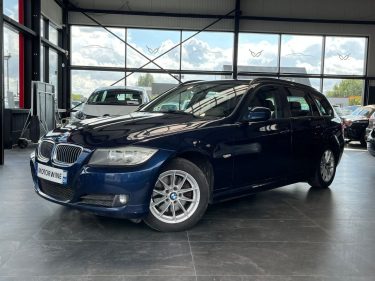 🚗 BMW SÉRIE 3 TOURING 318d ⚙️ 📱 Bluetooth 🧭 Navigation 🔗 Attelage