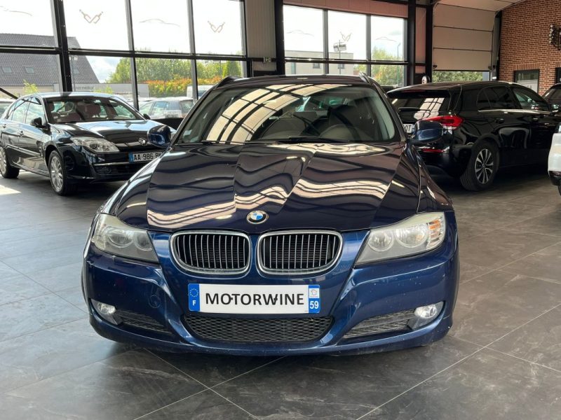 🚗 BMW SÉRIE 3 TOURING 318d ⚙️ 📱 Bluetooth 🧭 Navigation 🔗 Attelage