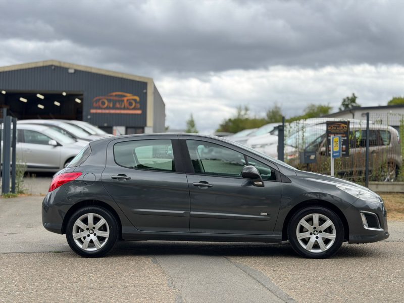 PEUGEOT 308 1.6 E-HDI 115 Pack Style - Clim - GPS - Bluetooth - Révisée & Garantie 6 Mois