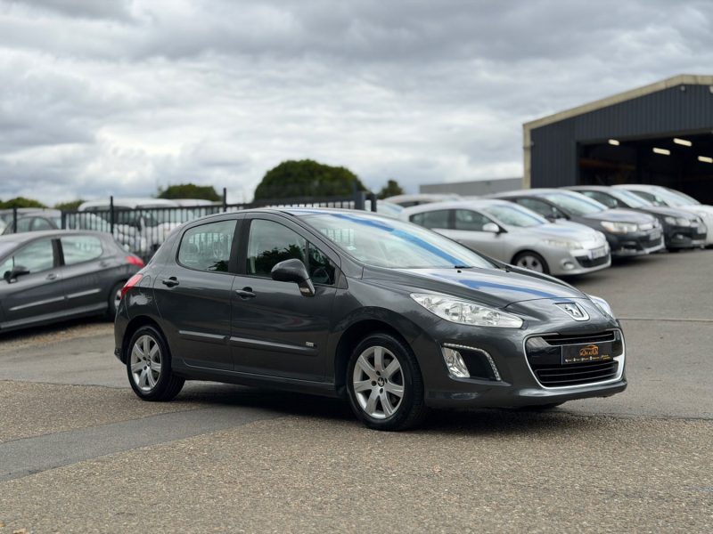 PEUGEOT 308 1.6 E-HDI 115 Pack Style - Clim - GPS - Bluetooth - Révisée & Garantie 6 Mois