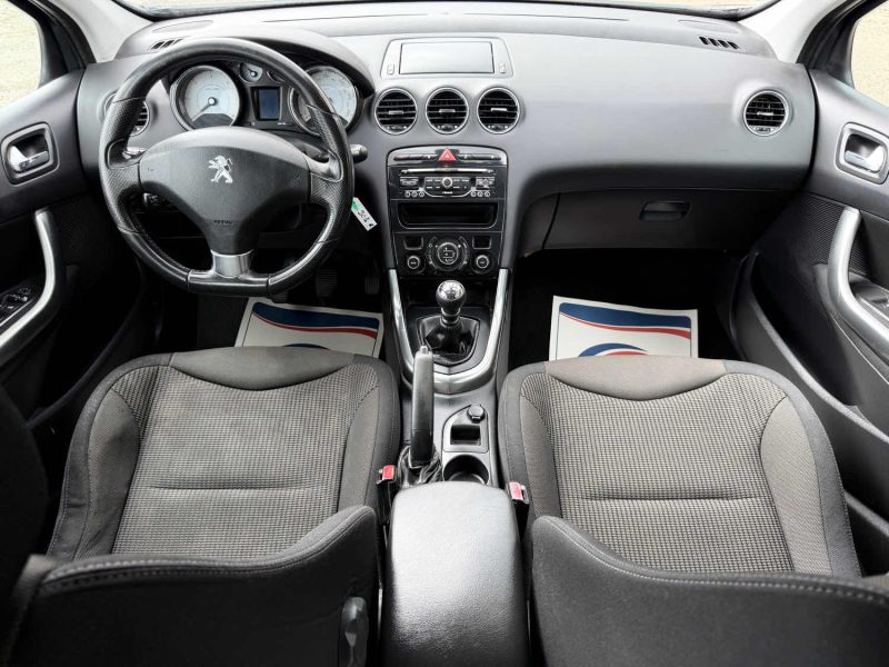 PEUGEOT 308 1.6 E-HDI 115 Pack Style - Clim - GPS - Bluetooth - Révisée & Garantie 6 Mois