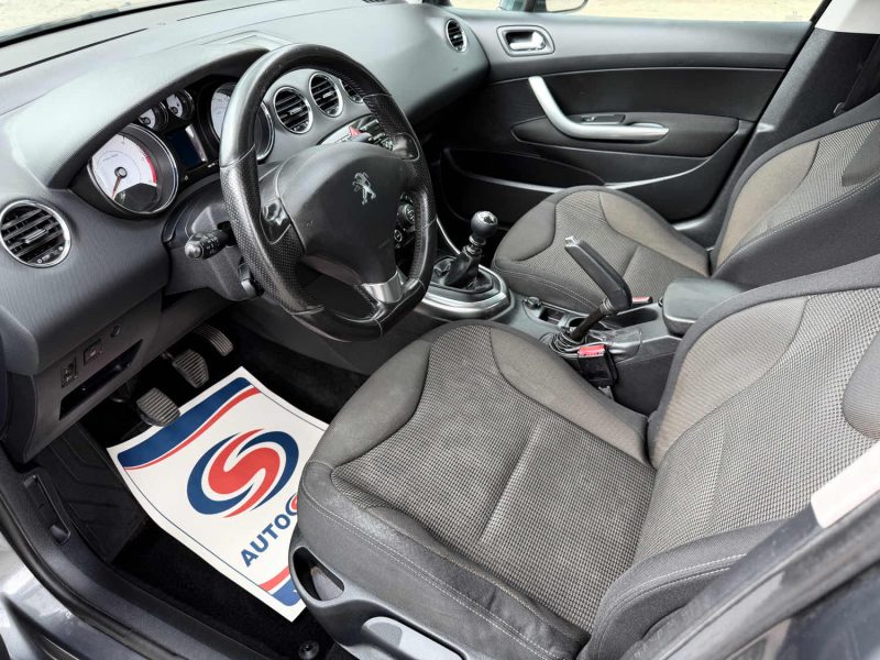 PEUGEOT 308 1.6 E-HDI 115 Pack Style - Clim - GPS - Bluetooth - Révisée & Garantie 6 Mois