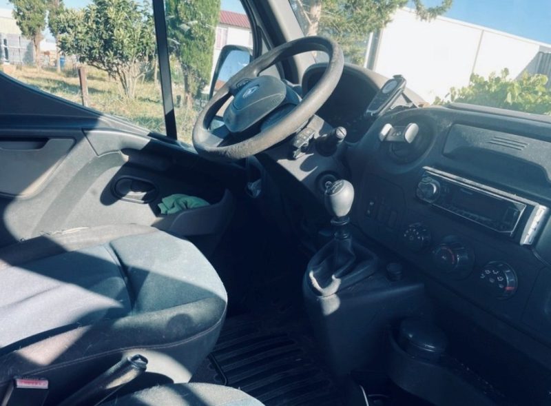 RENAULT MASTERIII F3300 L1H2 DCI 125 GRAND CONFORT 2012