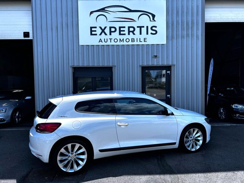 VOLKSWAGEN SCIROCCO 2.0 TSi DSG6 PACK TEAM 210CV
