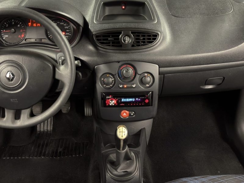 RENAULT CLIO 3 III 1.5 DCI 70 Cv 5 PORTES - GARANTIE 1 AN