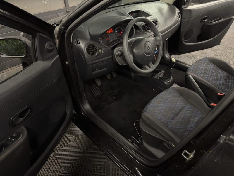 RENAULT CLIO 3 III 1.5 DCI 70 Cv 5 PORTES - GARANTIE 1 AN