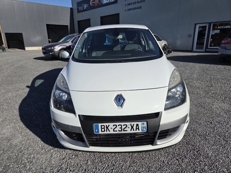 RENAULT SCÉNIC III DCI 110CV EXPRESSION 2011 163000 km 