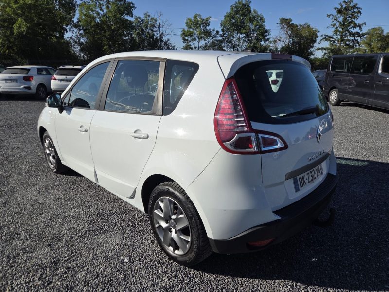 RENAULT SCÉNIC III DCI 110CV EXPRESSION 2011 163000 km 