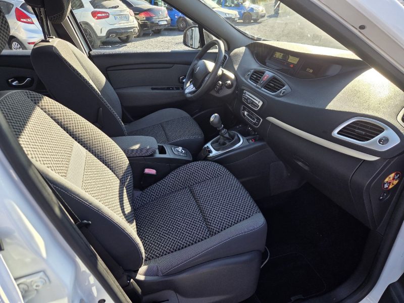 RENAULT SCÉNIC III DCI 110CV EXPRESSION 2011 163000 km 