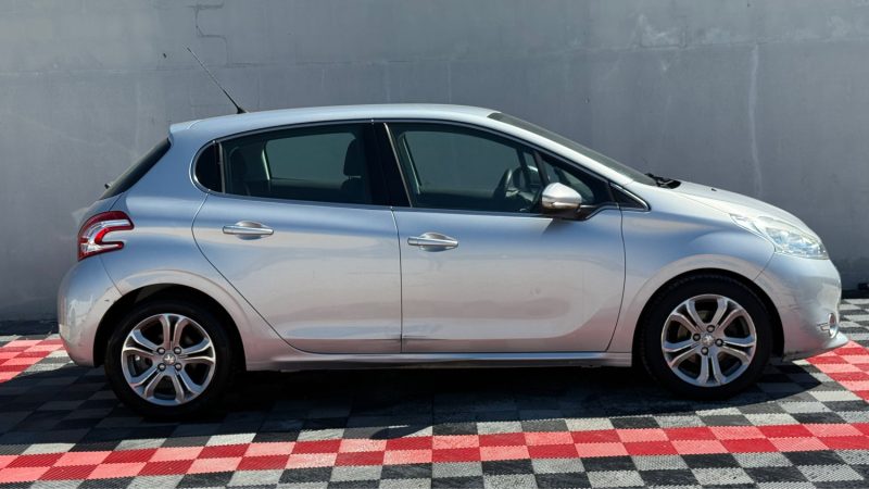 PEUGEOT 208 1.6 VTI 120 Cv ALLURE