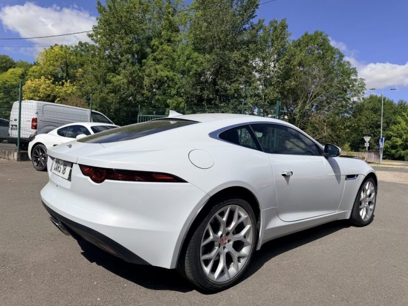 JAGUAR  F-TYPE  2018