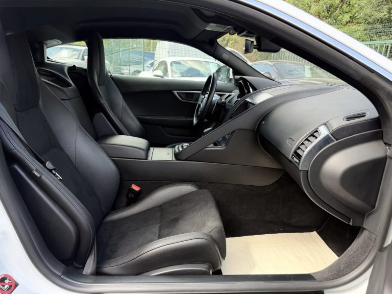 JAGUAR  F-TYPE  2018
