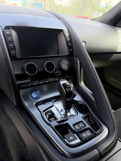 JAGUAR  F-TYPE  2018