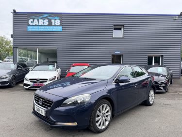 VOLVO V40 II T3 150 MOMENTUM 2013