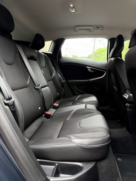 VOLVO V40 II T3 150 MOMENTUM 2013