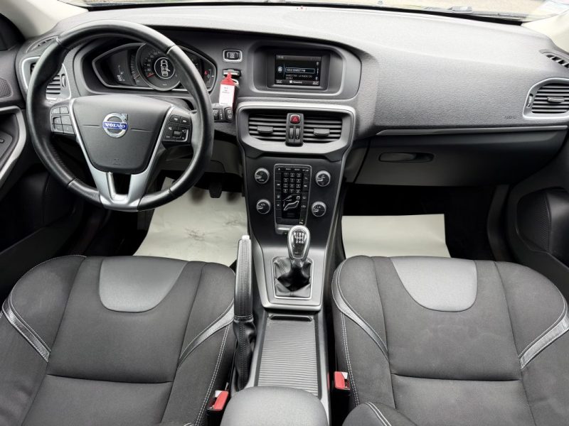VOLVO V40 II T3 150 MOMENTUM 2013