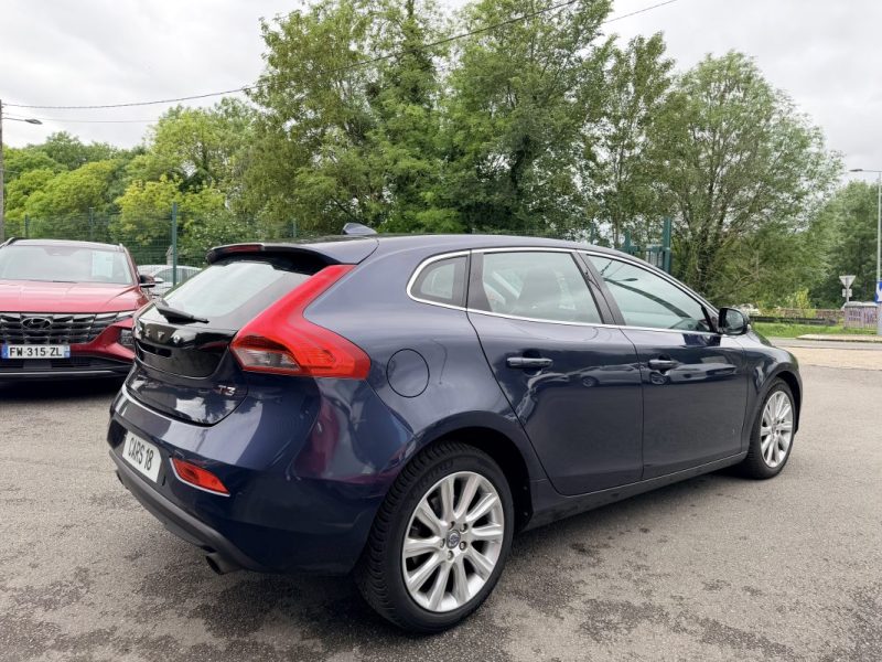 VOLVO V40 II T3 150 MOMENTUM 2013