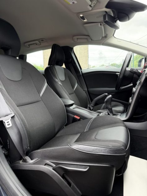 VOLVO V40 II T3 150 MOMENTUM 2013