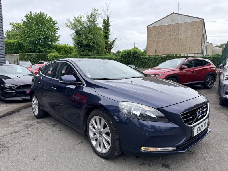 VOLVO V40 II T3 150 MOMENTUM 2013