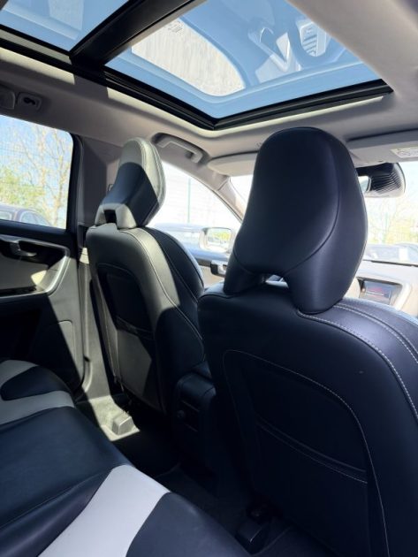 VOLVO XC60 (2) D4 181 CH XENIUM GEARTRONIC 8 2015