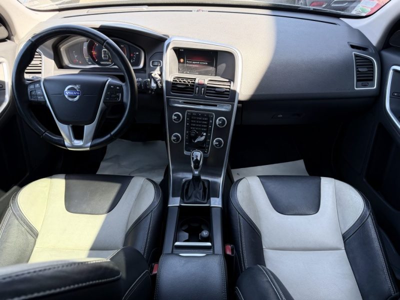 VOLVO XC60 (2) D4 181 CH XENIUM GEARTRONIC 8 2015