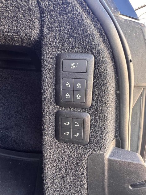 LAND ROVER RANGE ROVER 5.0 V8 SUPERCHARGED LIMOUSINE